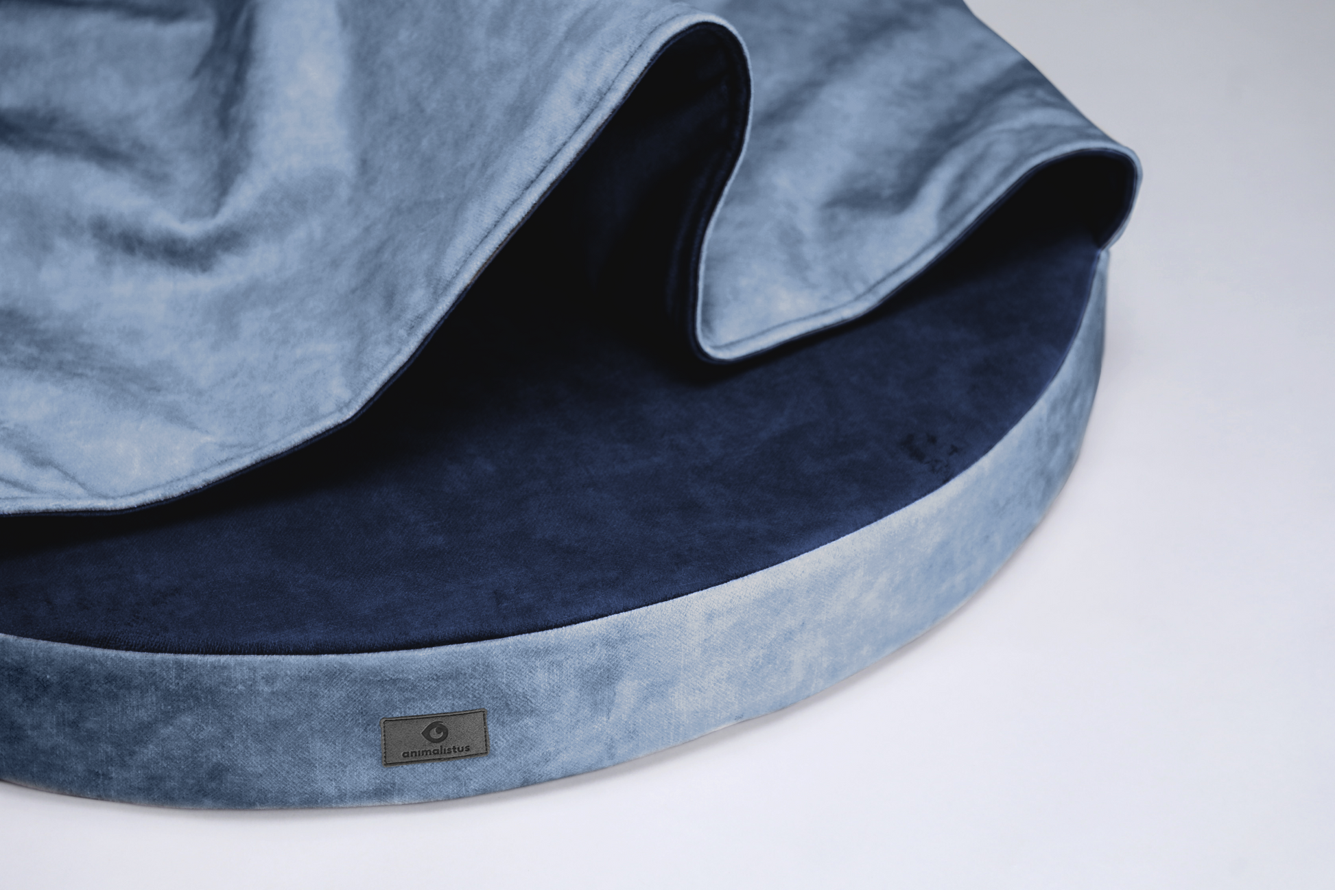 Cozy cave dog bed | SKY BLUE+ROYAL BLUE