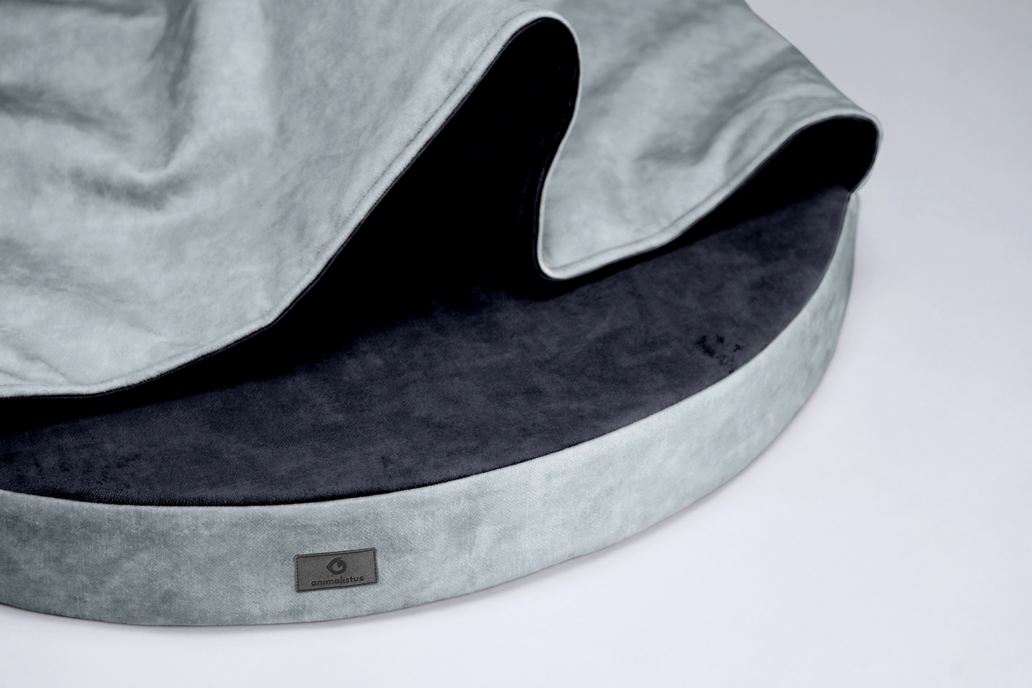 Cozy cave dog bed | METAL GREY+GRAPHITE GREY